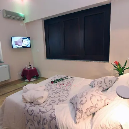 Isa Hotel *